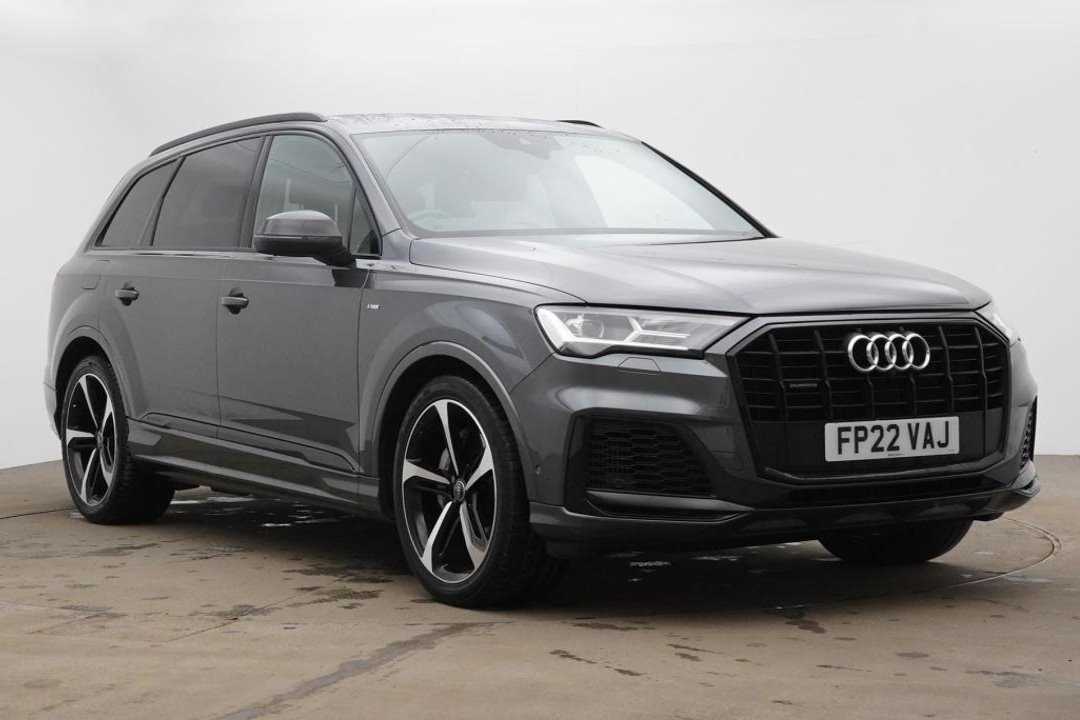 Main listing image - Audi Q7