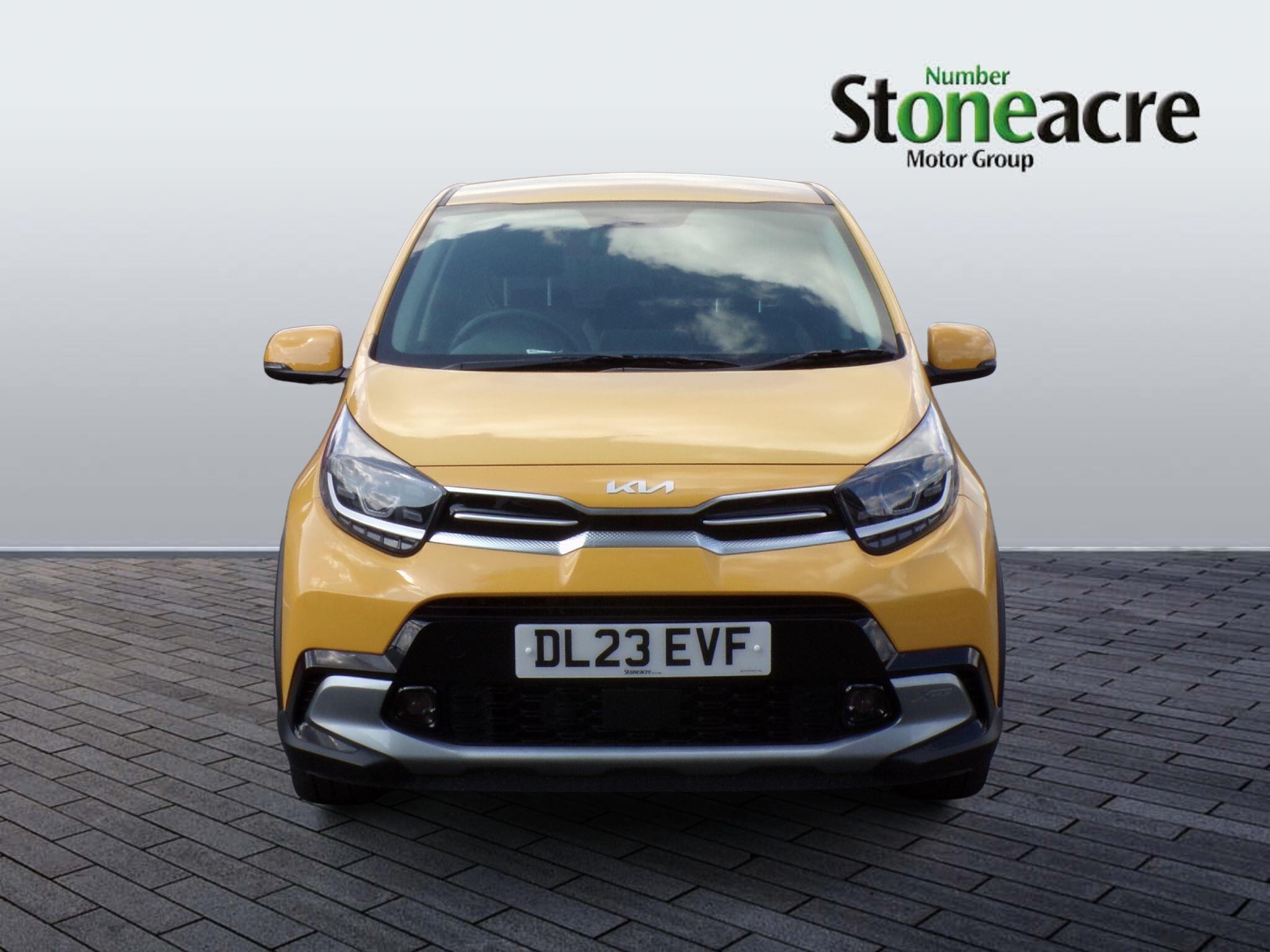 Main listing image - Kia Picanto