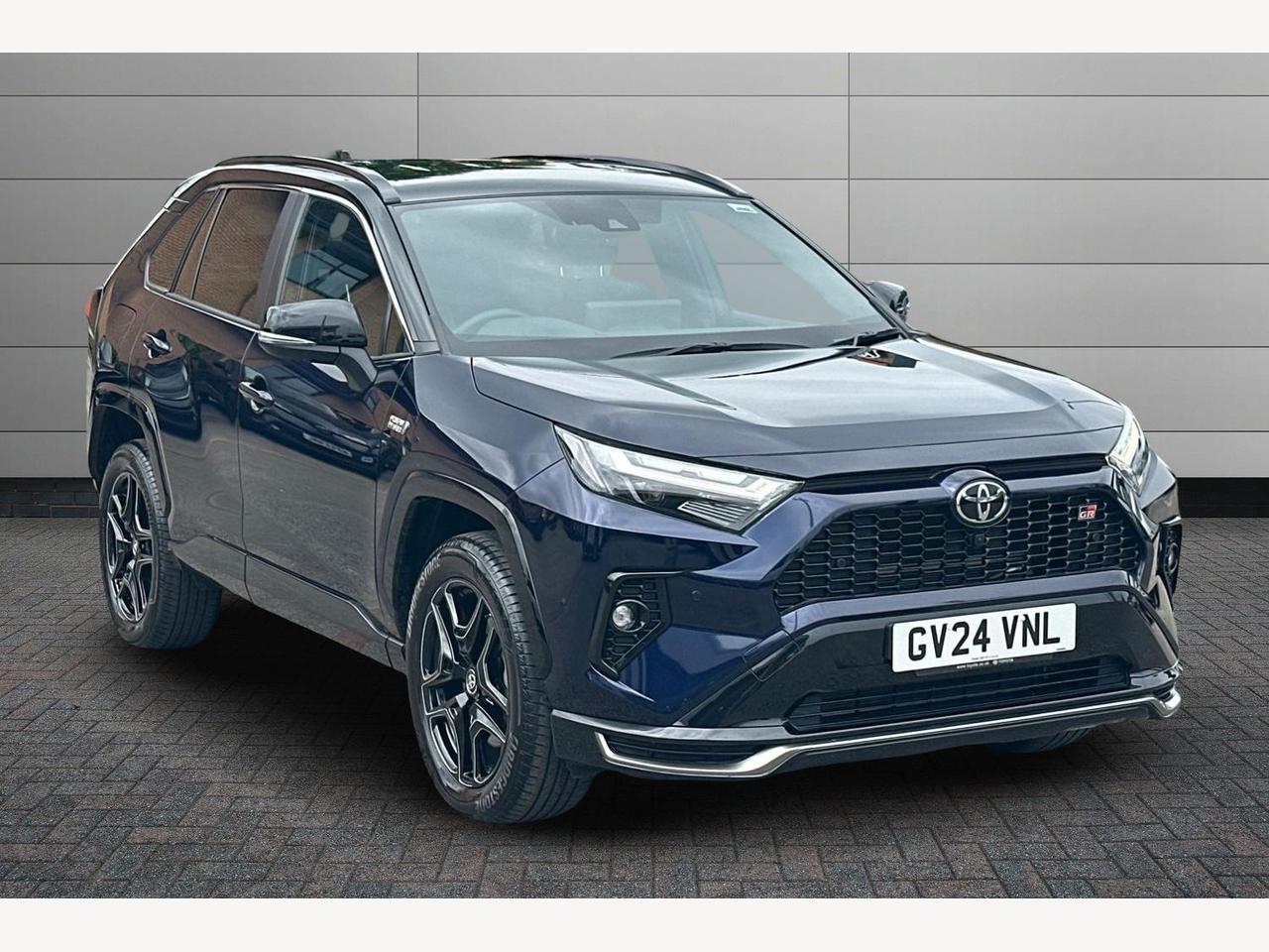 Main listing image - Toyota RAV4