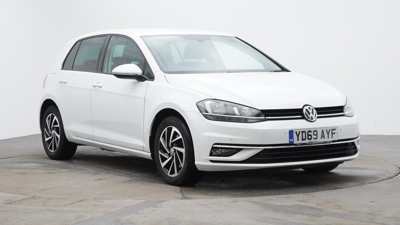 Main listing image - Volkswagen Golf