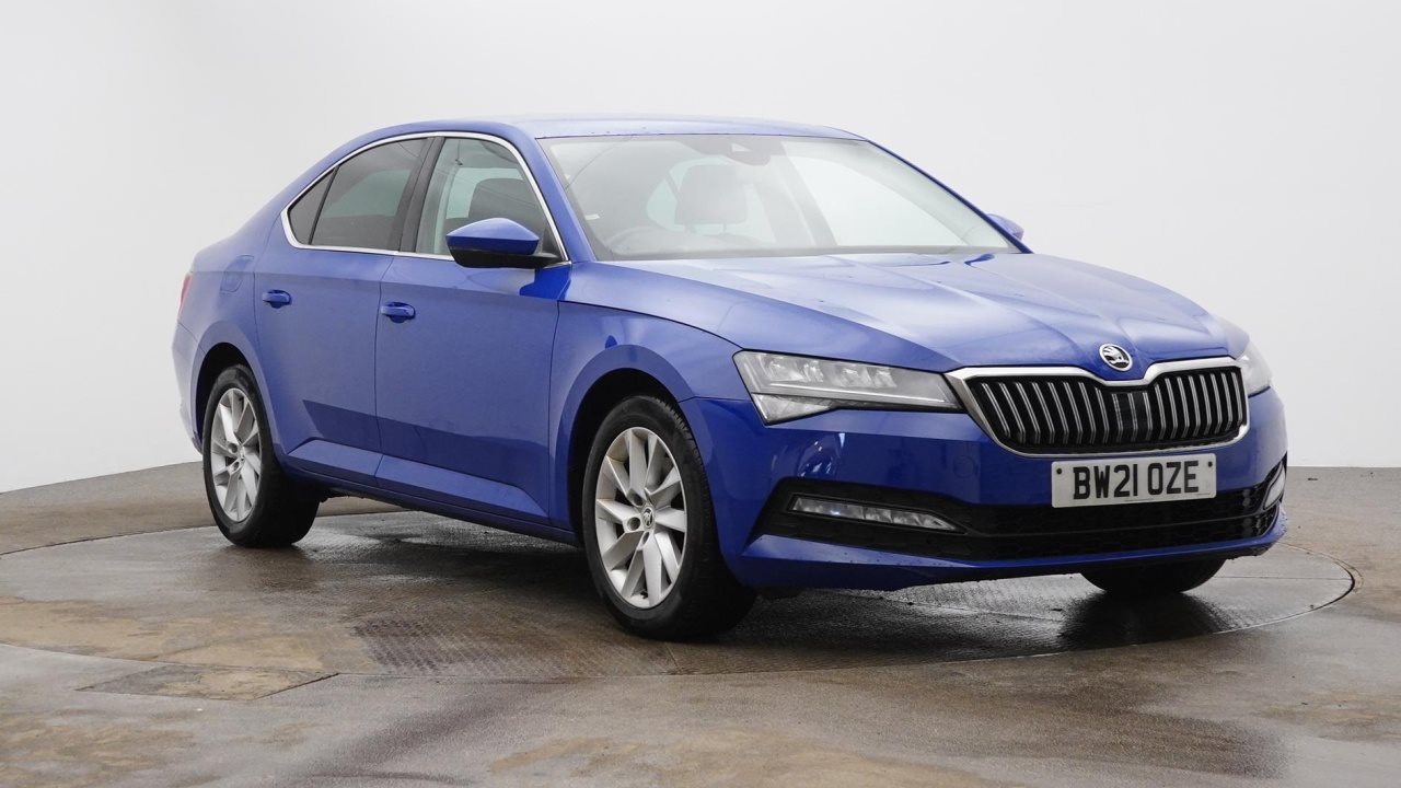 Main listing image - Skoda Superb