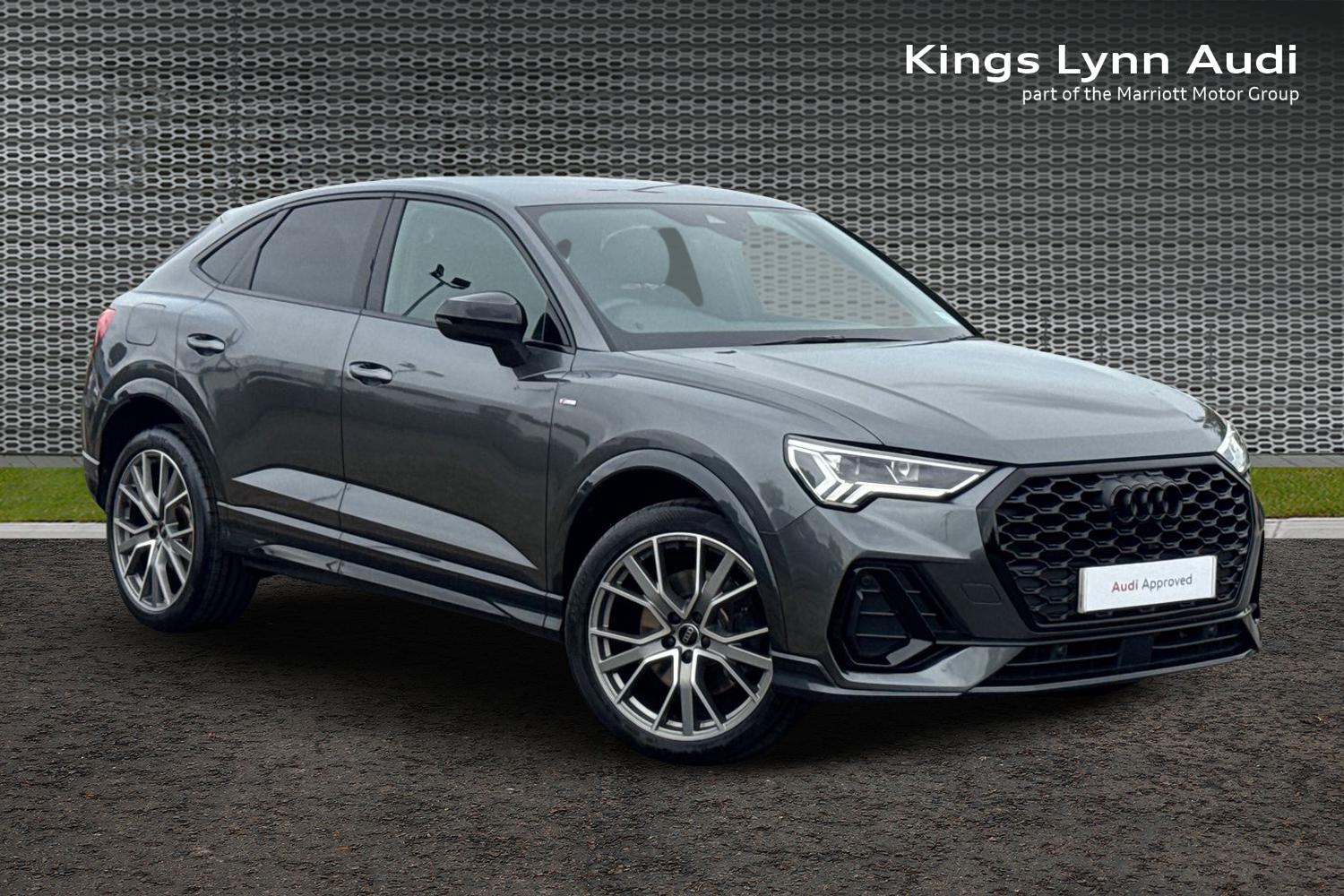 Main listing image - Audi Q3