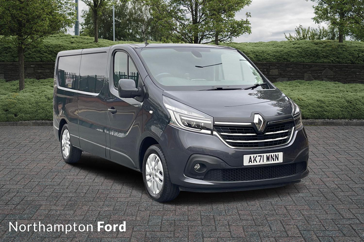 Main listing image - Renault Trafic