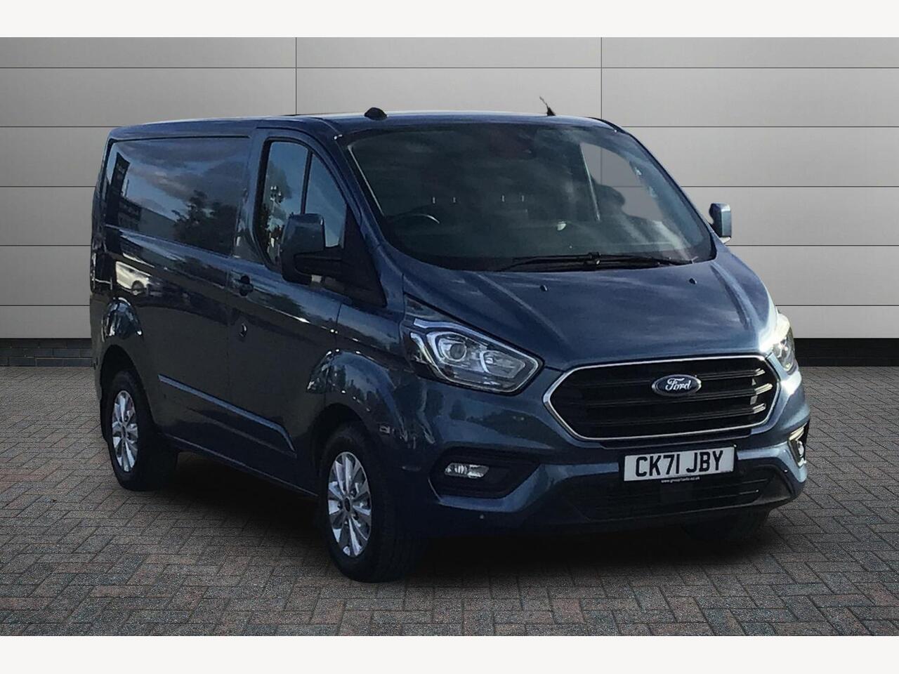 Main listing image - Ford Transit Custom
