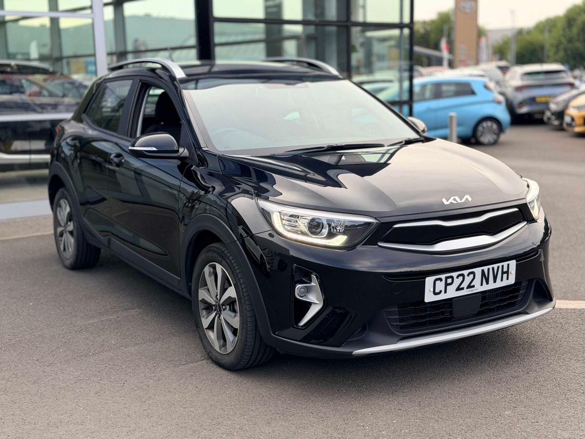 Main listing image - Kia Stonic