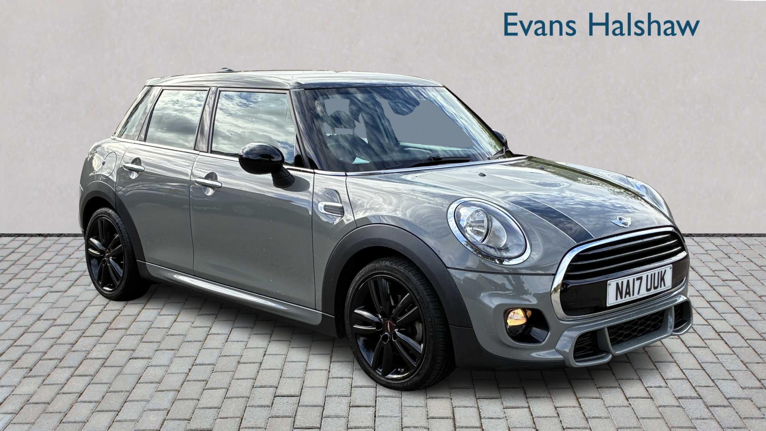Main listing image - MINI Hatchback 5dr