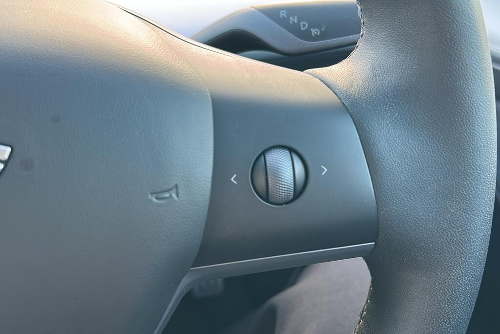 Main listing image - Tesla Model Y