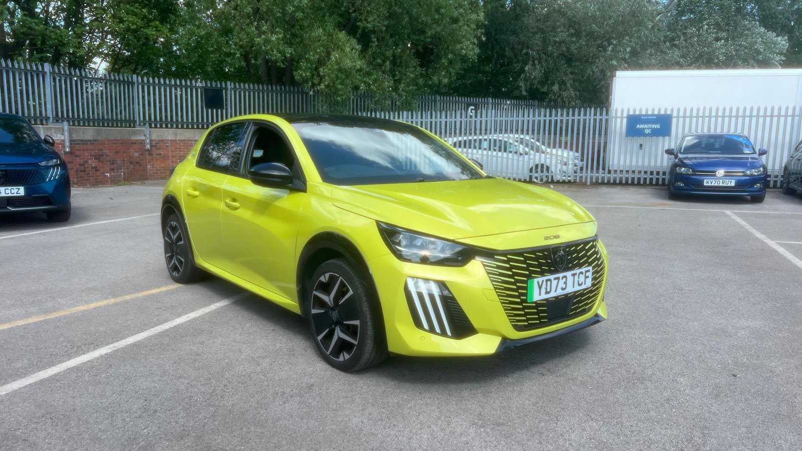 Main listing image - Peugeot e-208