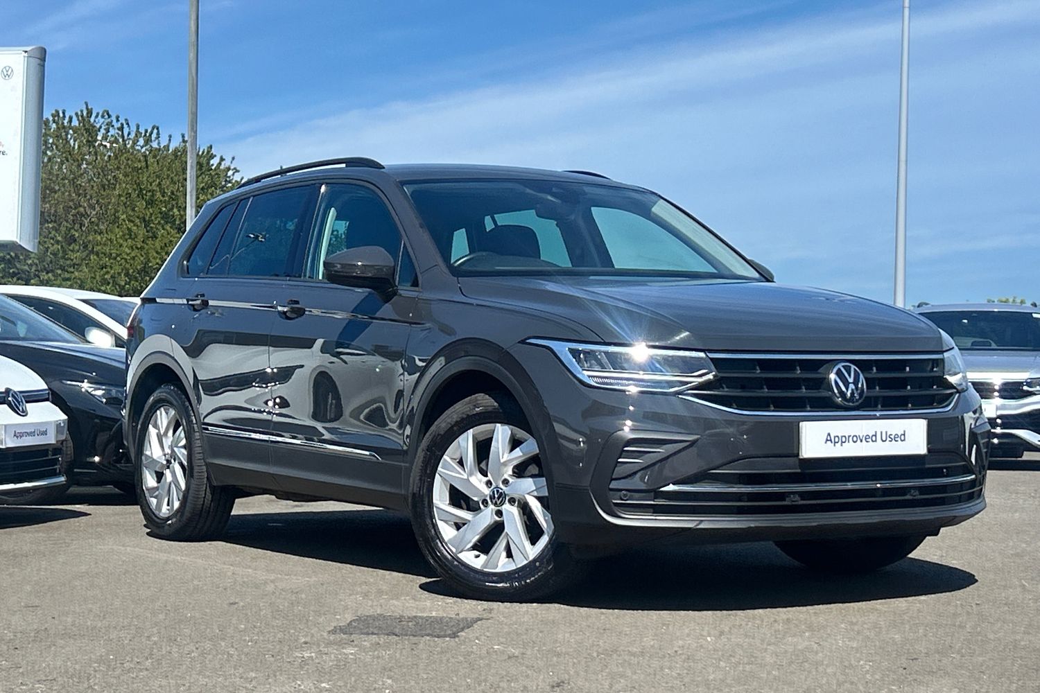 Main listing image - Volkswagen Tiguan
