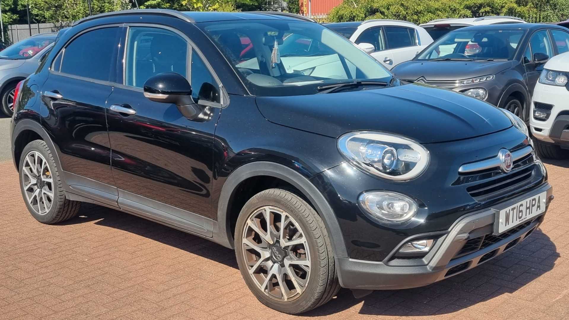 Main listing image - Fiat 500X