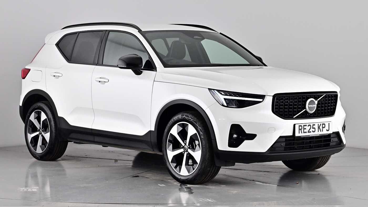 Main listing image - Volvo XC40