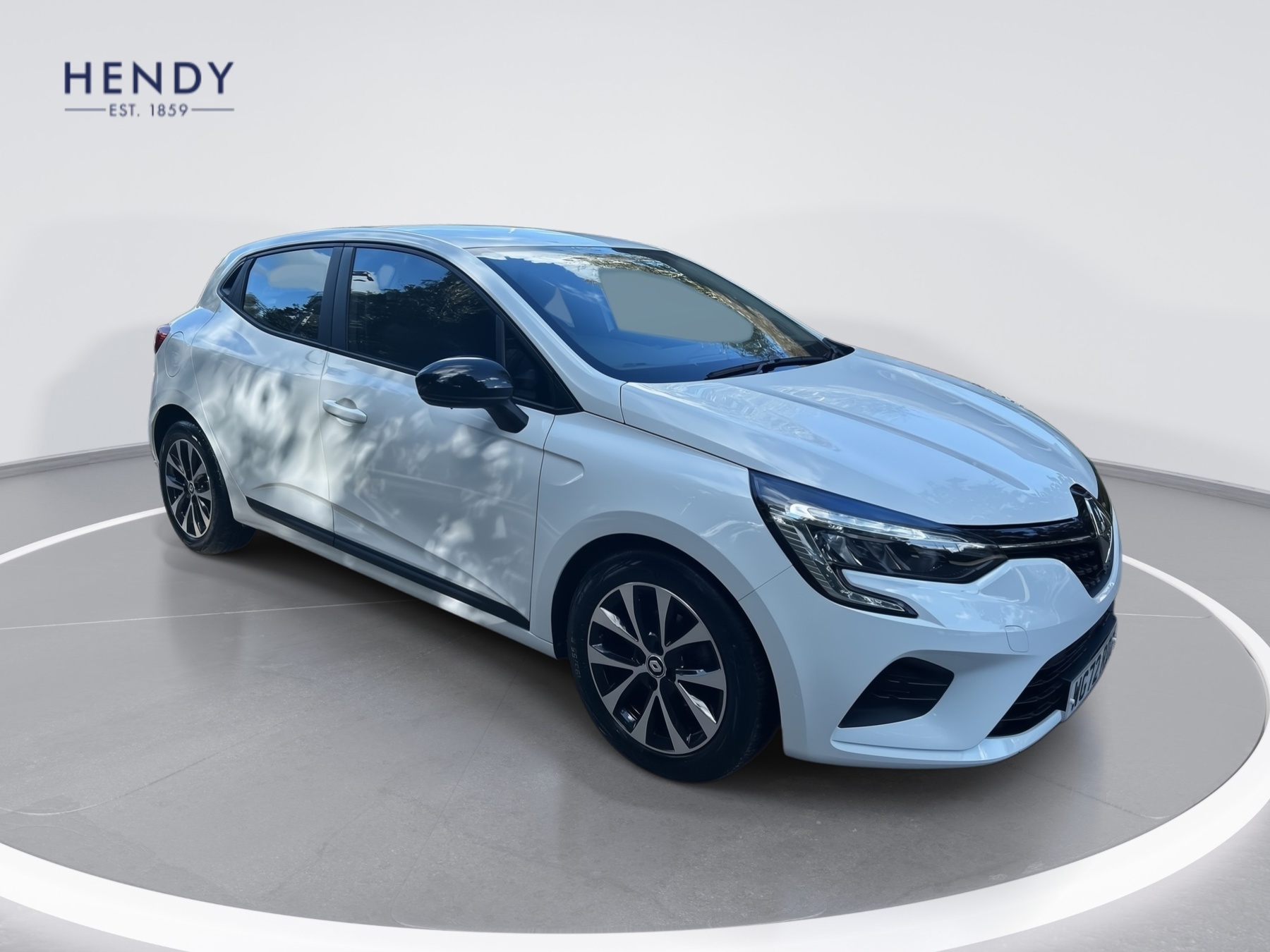Main listing image - Renault Clio