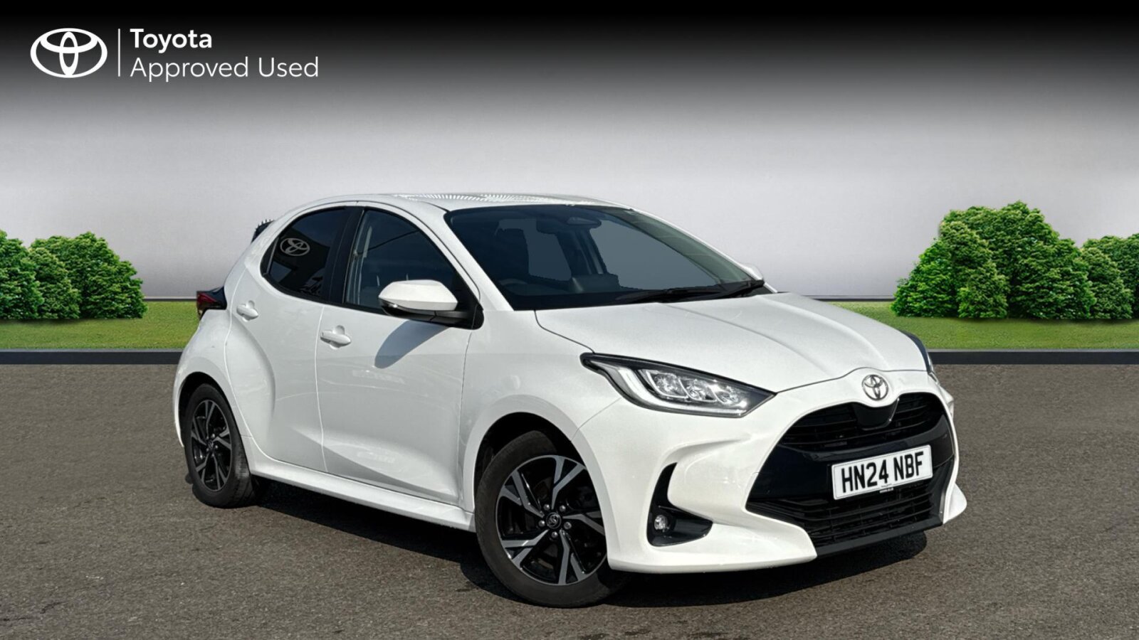 Main listing image - Toyota Yaris