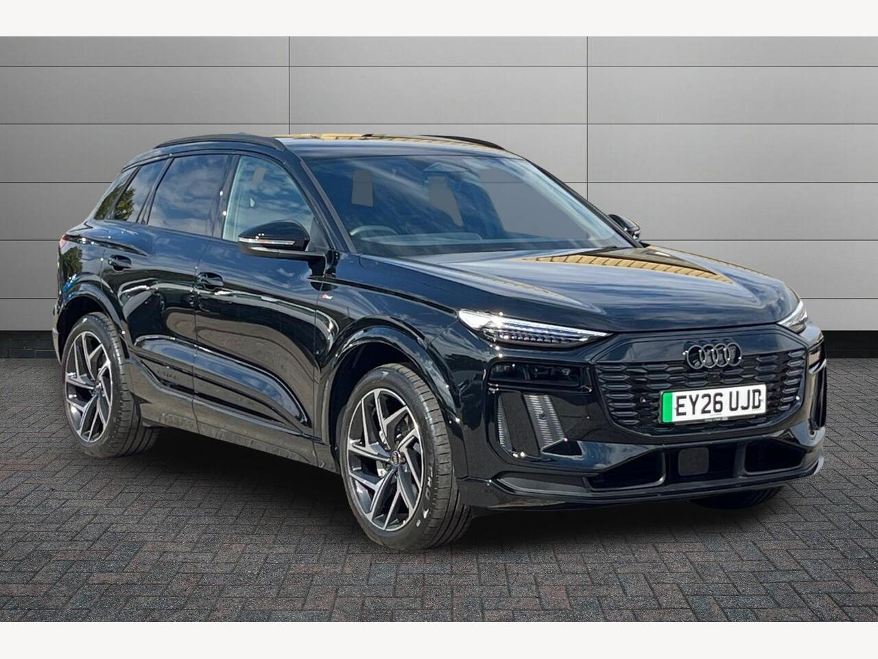 Main listing image - Audi Q6