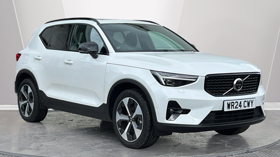 Main listing image - Volvo XC40