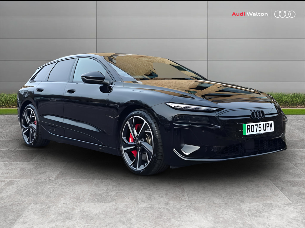 Main listing image - Audi S6