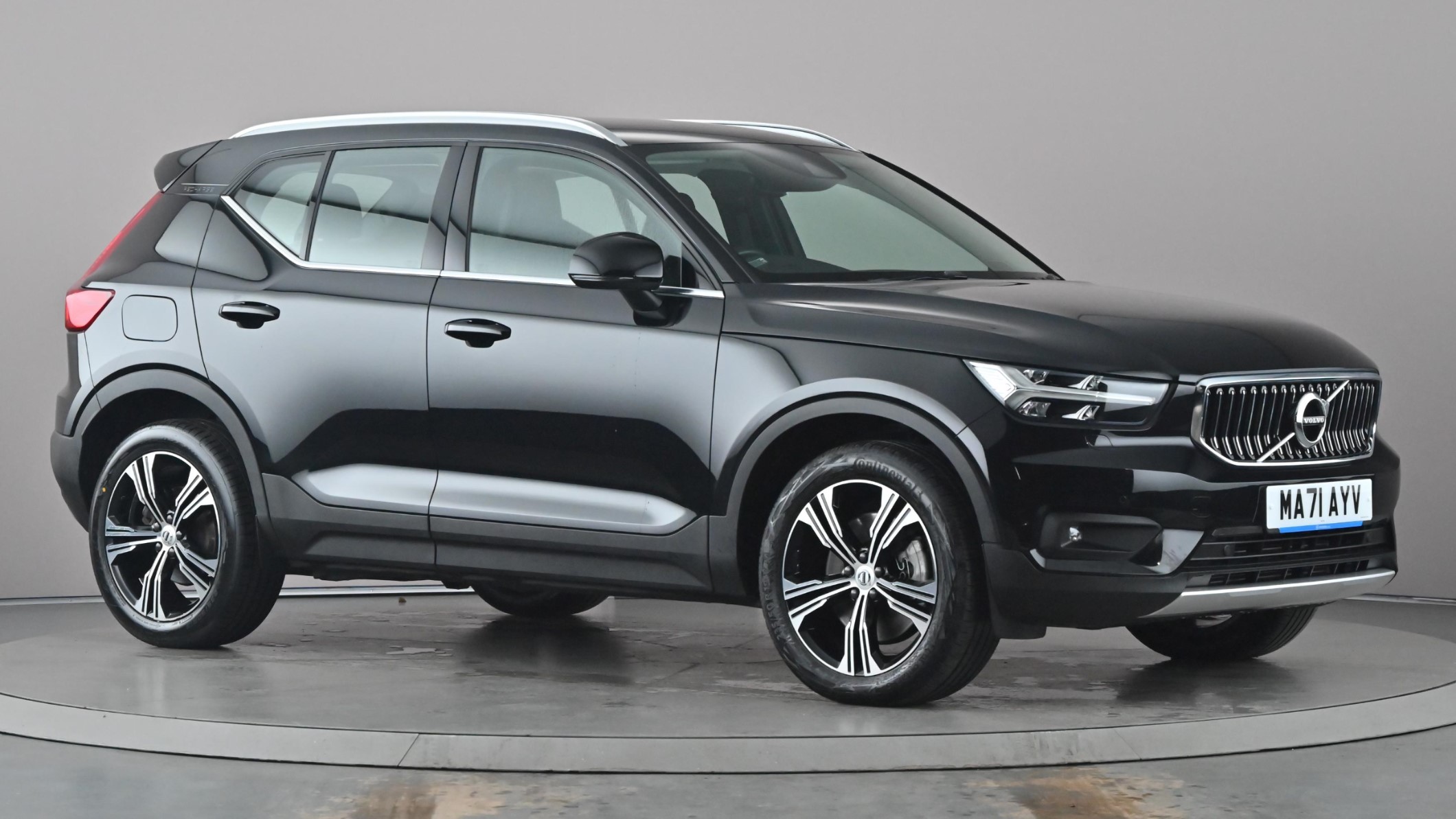 Main listing image - Volvo XC40 Recharge