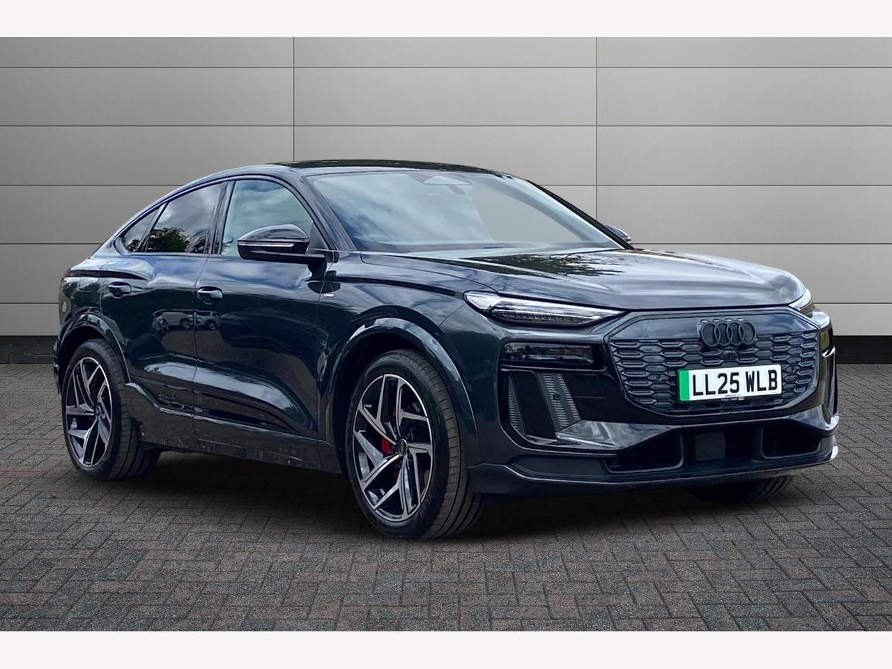 Main listing image - Audi Q6 e-tron