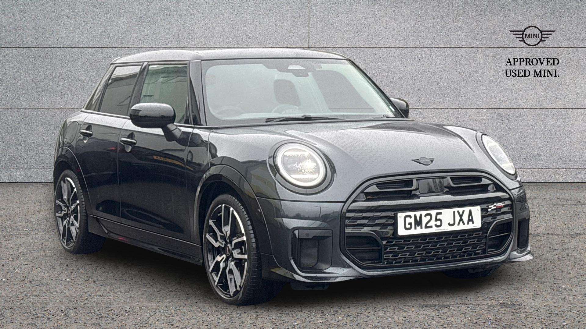 Main listing image - MINI Hatchback 5dr