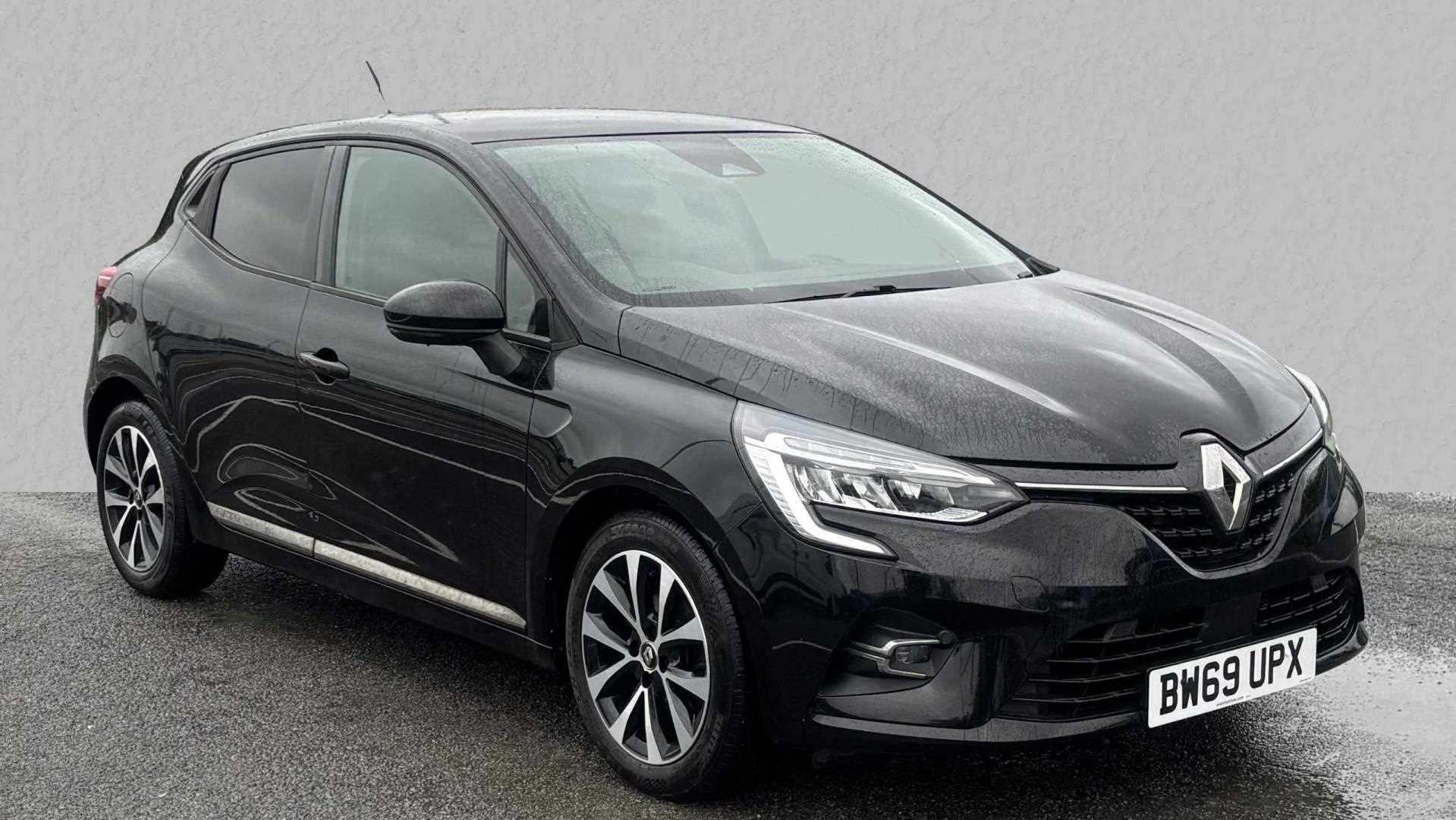 Main listing image - Renault Clio