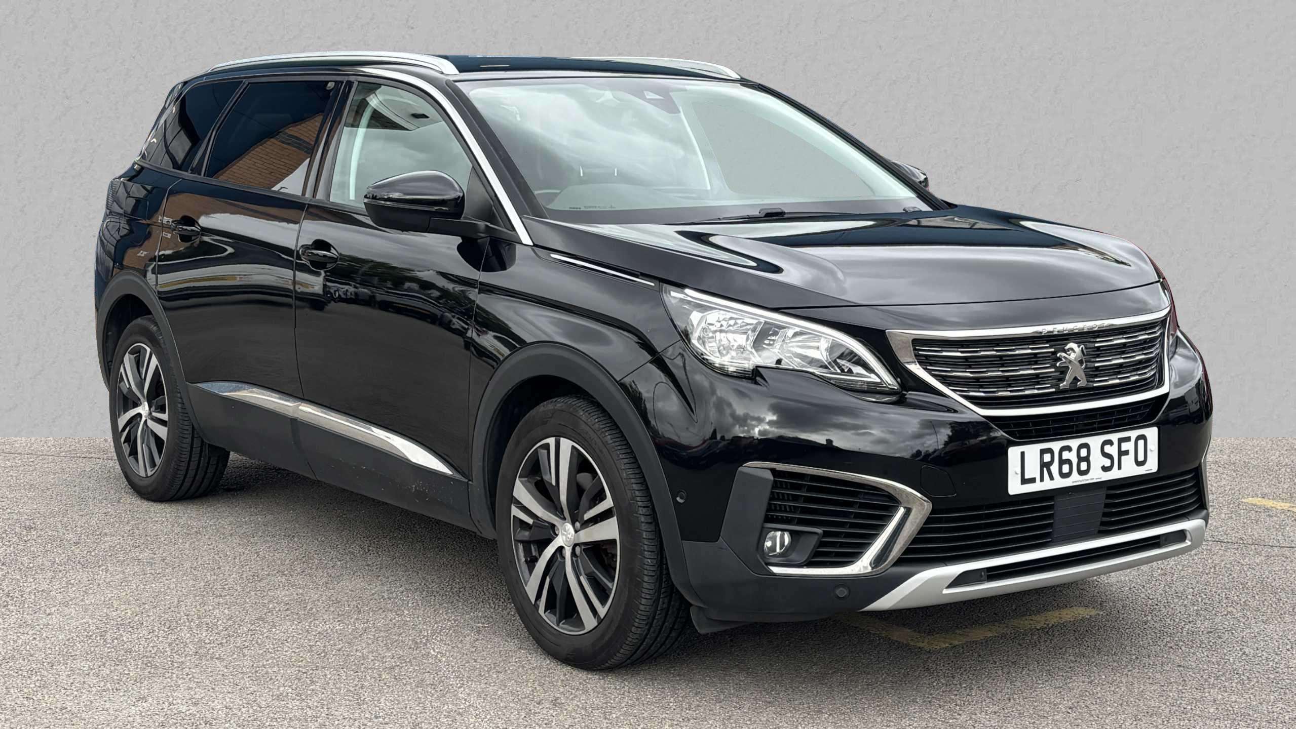 Main listing image - Peugeot 5008