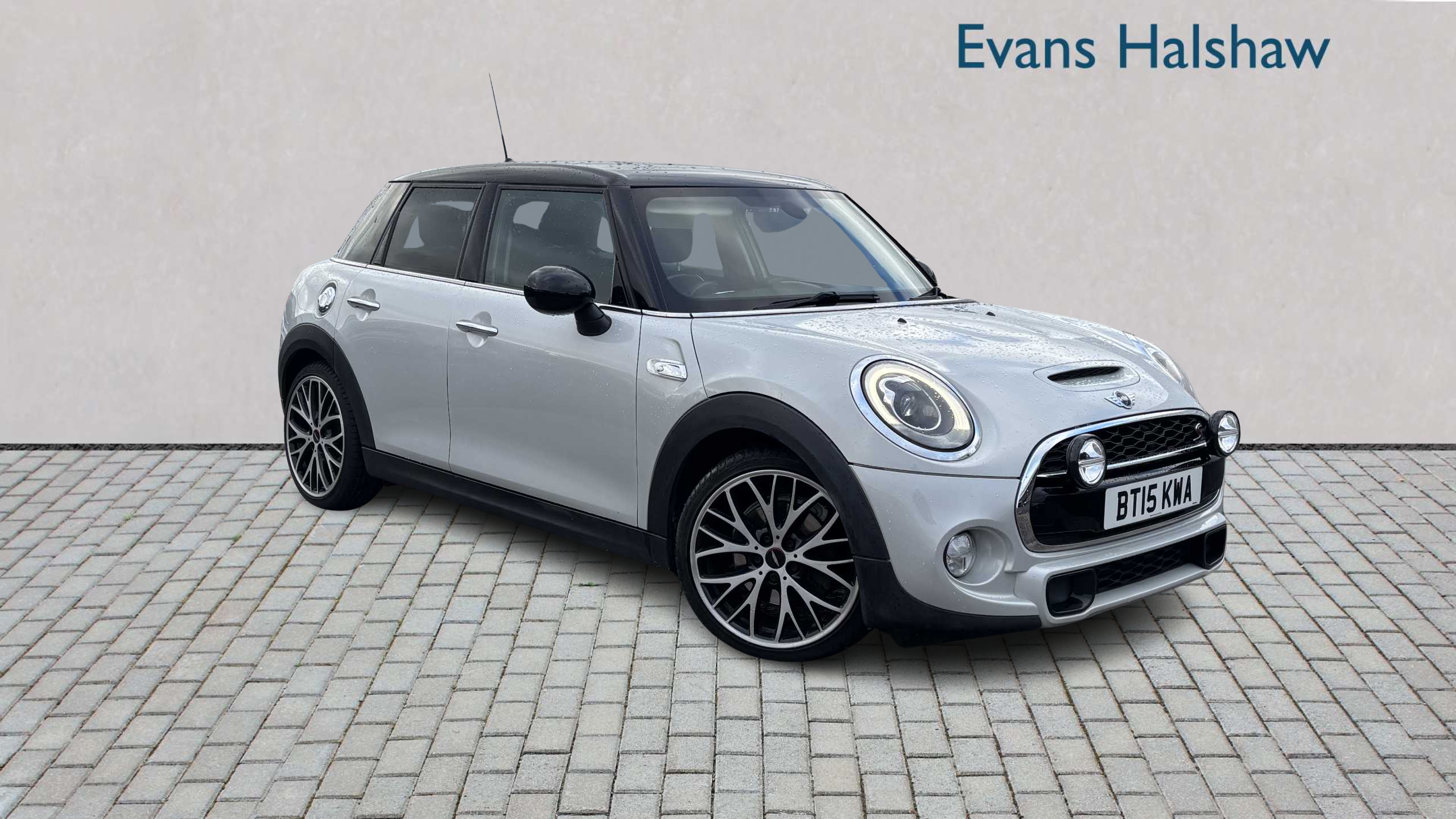 Main listing image - MINI Hatchback 5dr