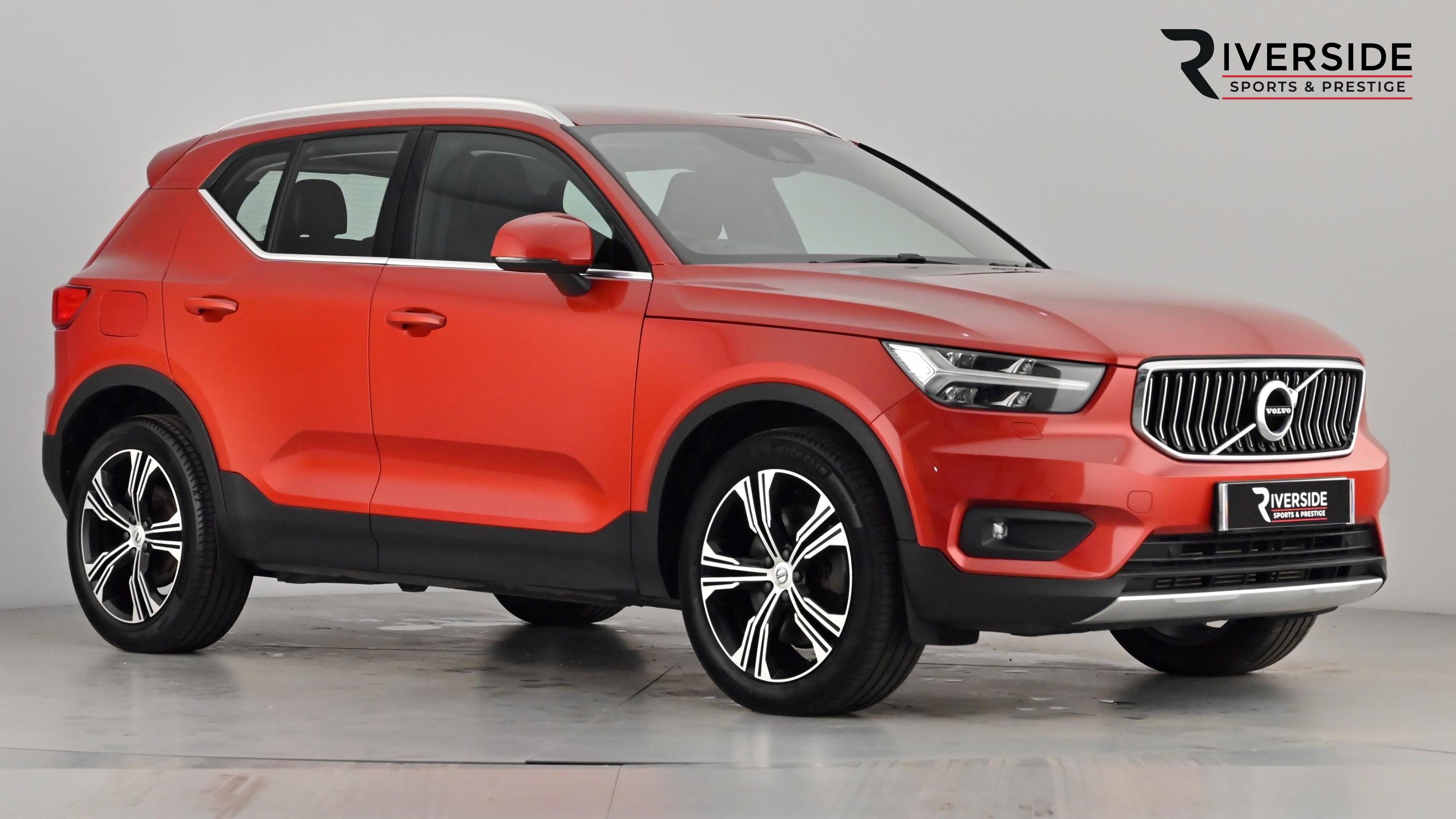 Main listing image - Volvo XC40 Recharge