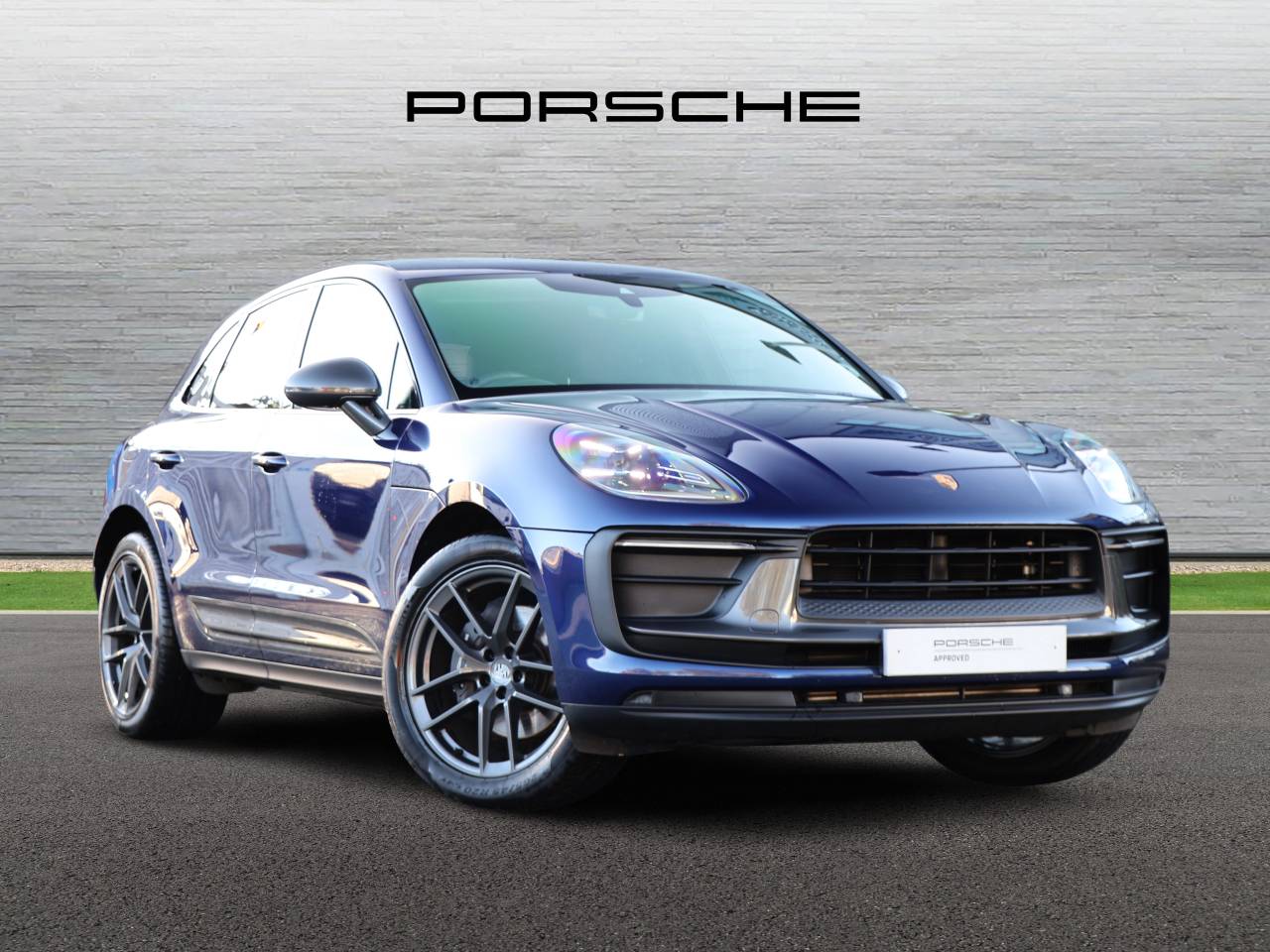 Main listing image - Porsche Macan
