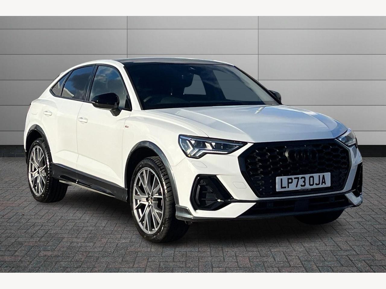 Main listing image - Audi Q3