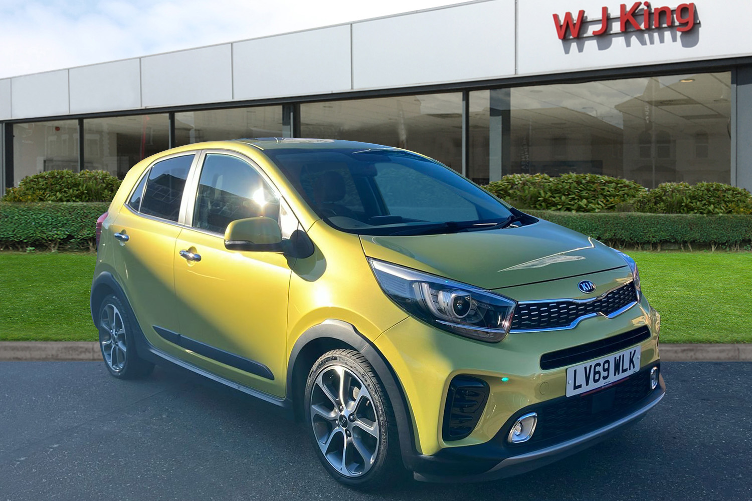 Main listing image - Kia Picanto