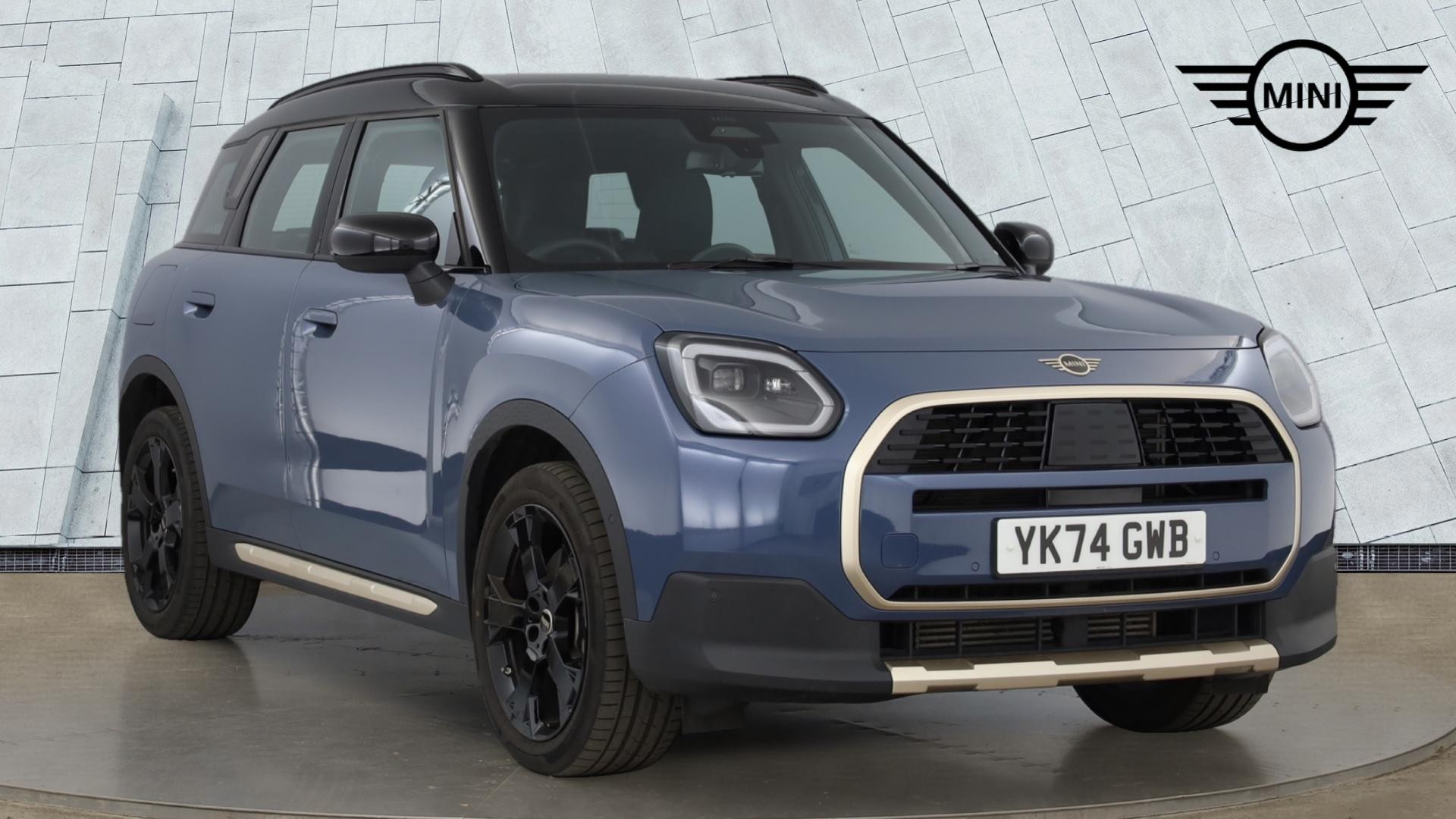 Main listing image - MINI Countryman