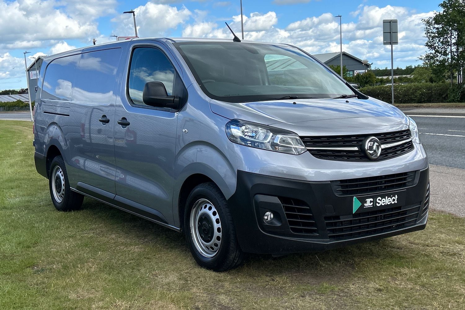 Main listing image - Vauxhall Vivaro