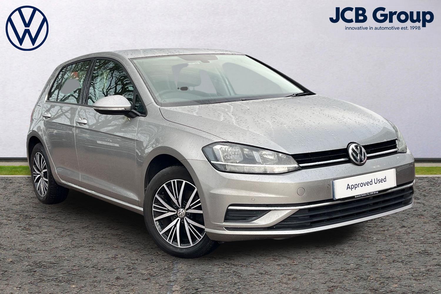 Main listing image - Volkswagen Golf