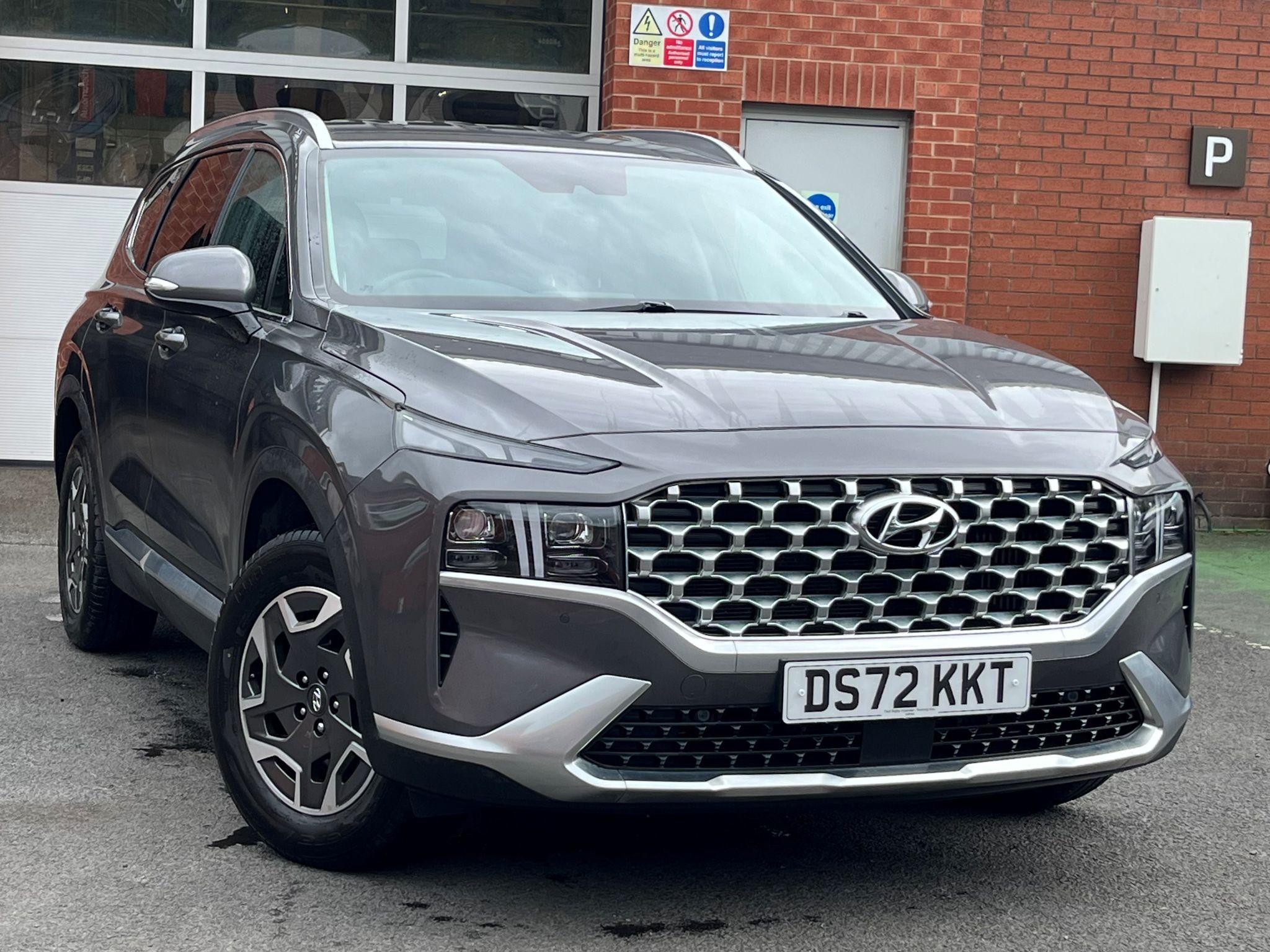 Main listing image - Hyundai Santa Fe