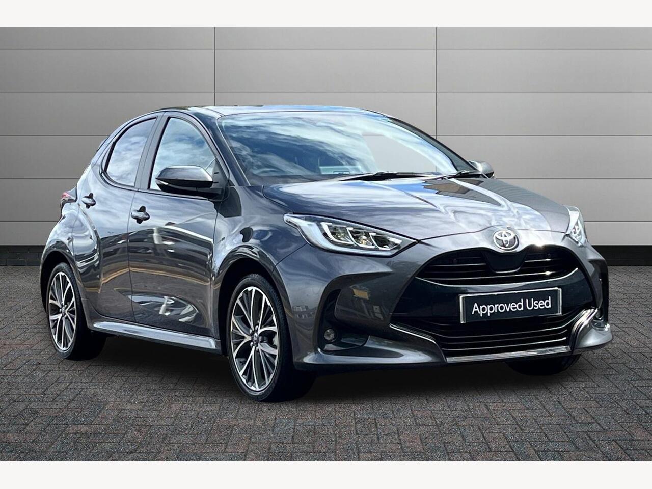 Main listing image - Toyota Yaris