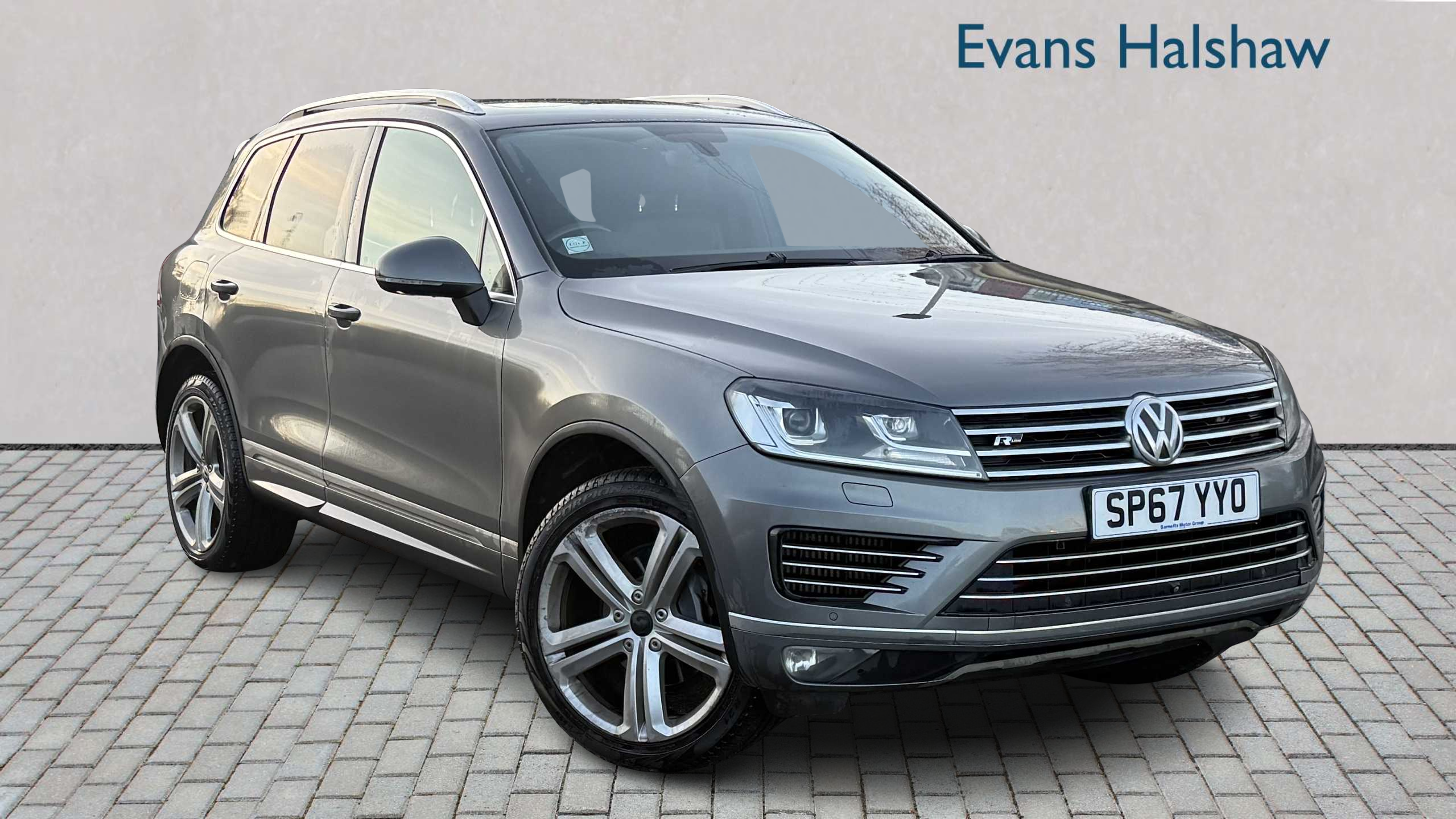 Main listing image - Volkswagen Touareg