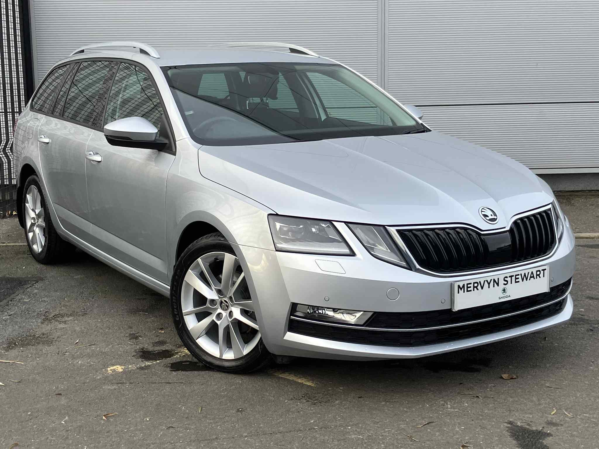 Main listing image - Skoda Octavia Estate