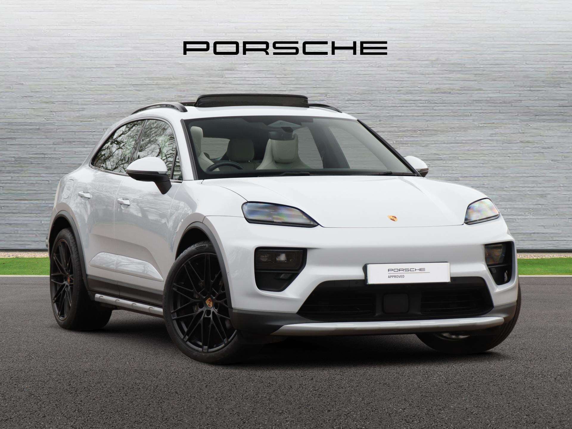 Main listing image - Porsche Macan