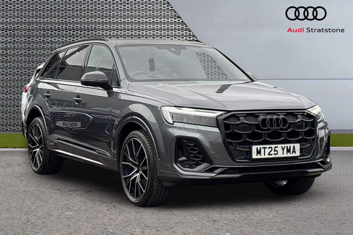 Main listing image - Audi SQ8