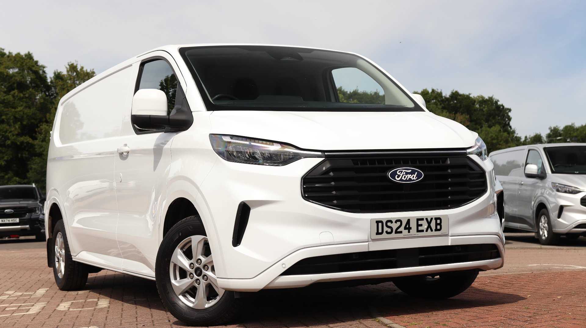 Main listing image - Ford Transit Custom