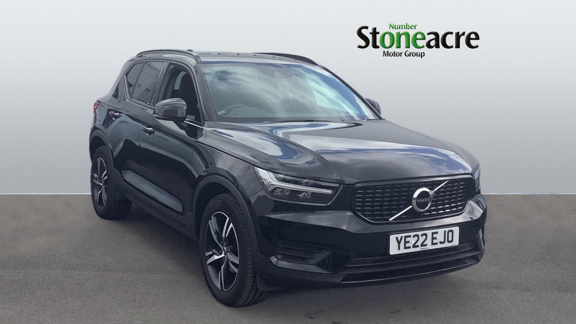 Main listing image - Volvo XC40