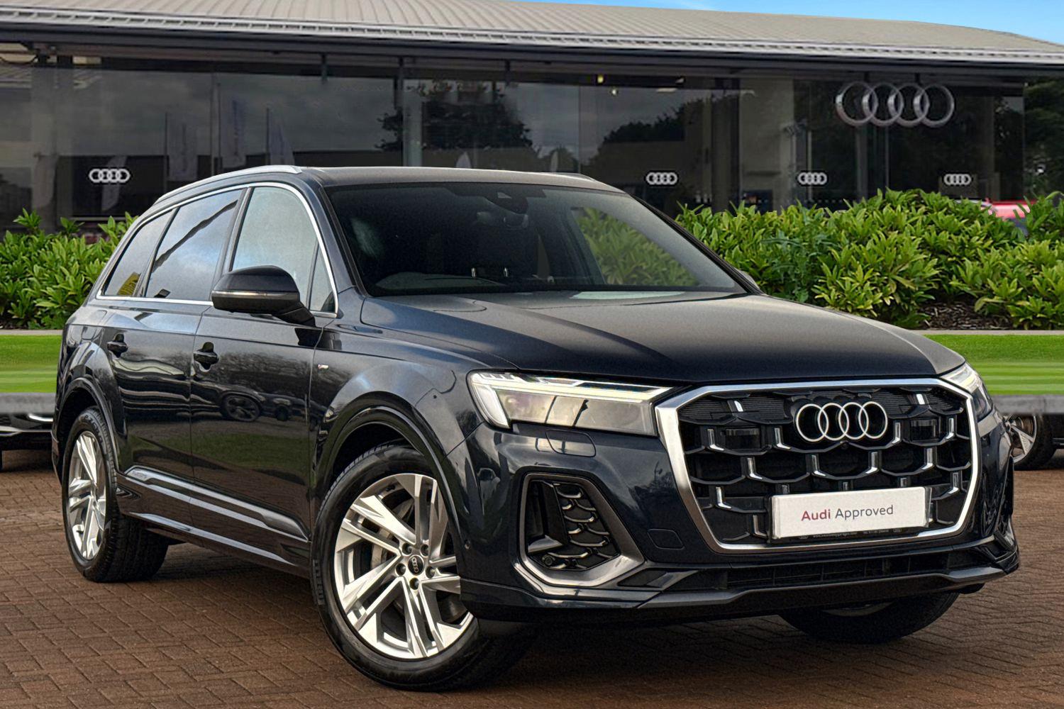 Main listing image - Audi Q7