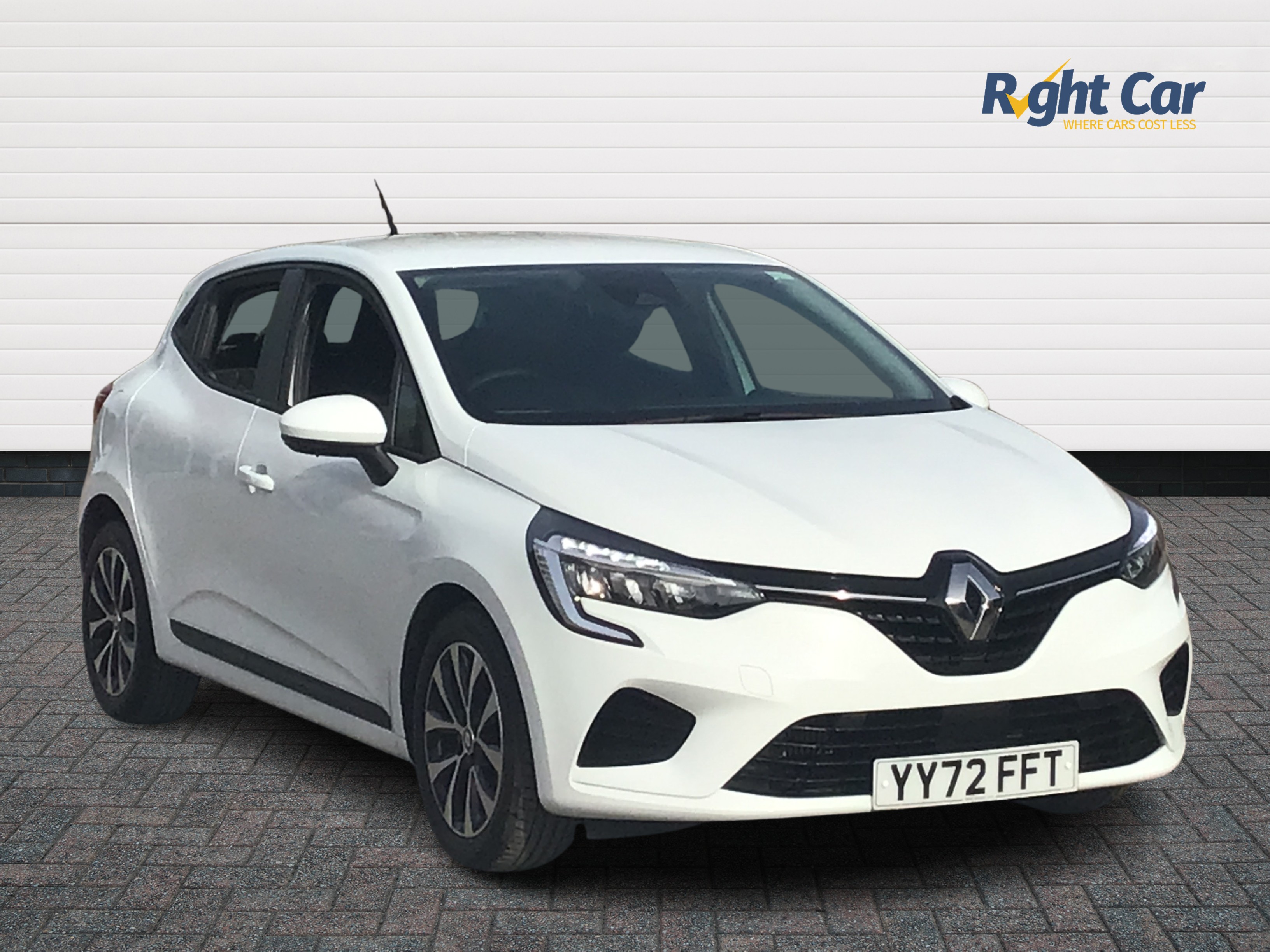 Main listing image - Renault Clio