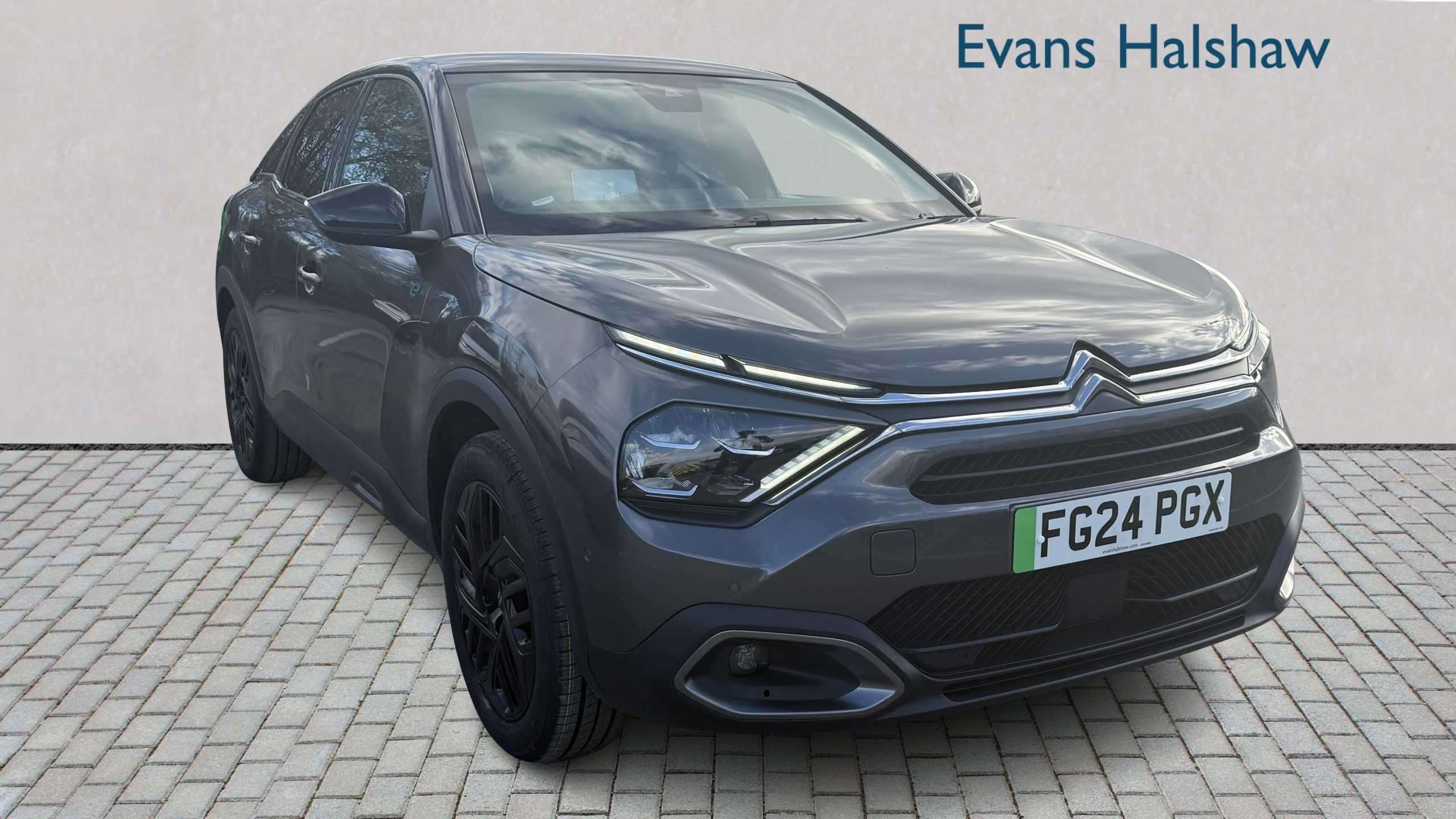 Main listing image - Citroen C4