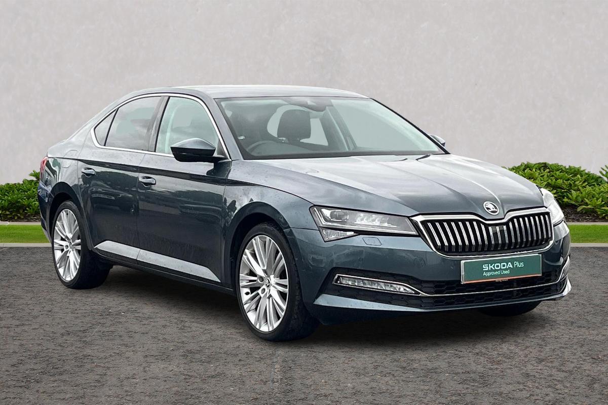Main listing image - Skoda Superb