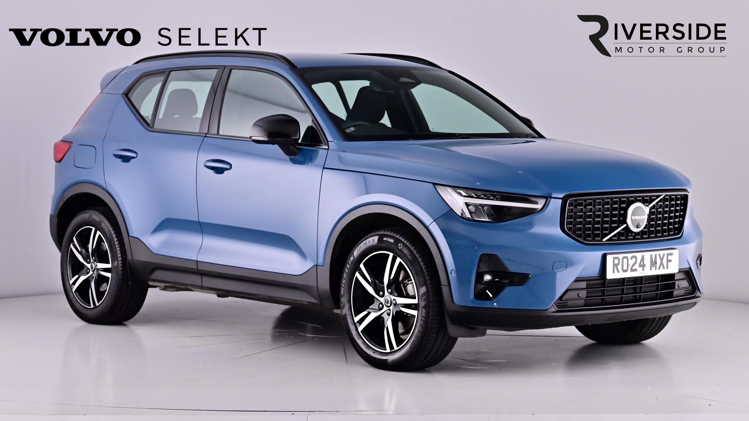 Main listing image - Volvo XC40