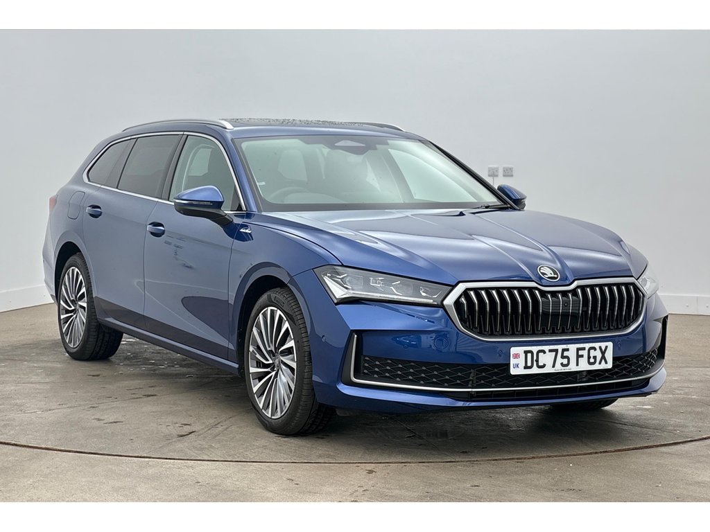 Main listing image - Skoda Superb