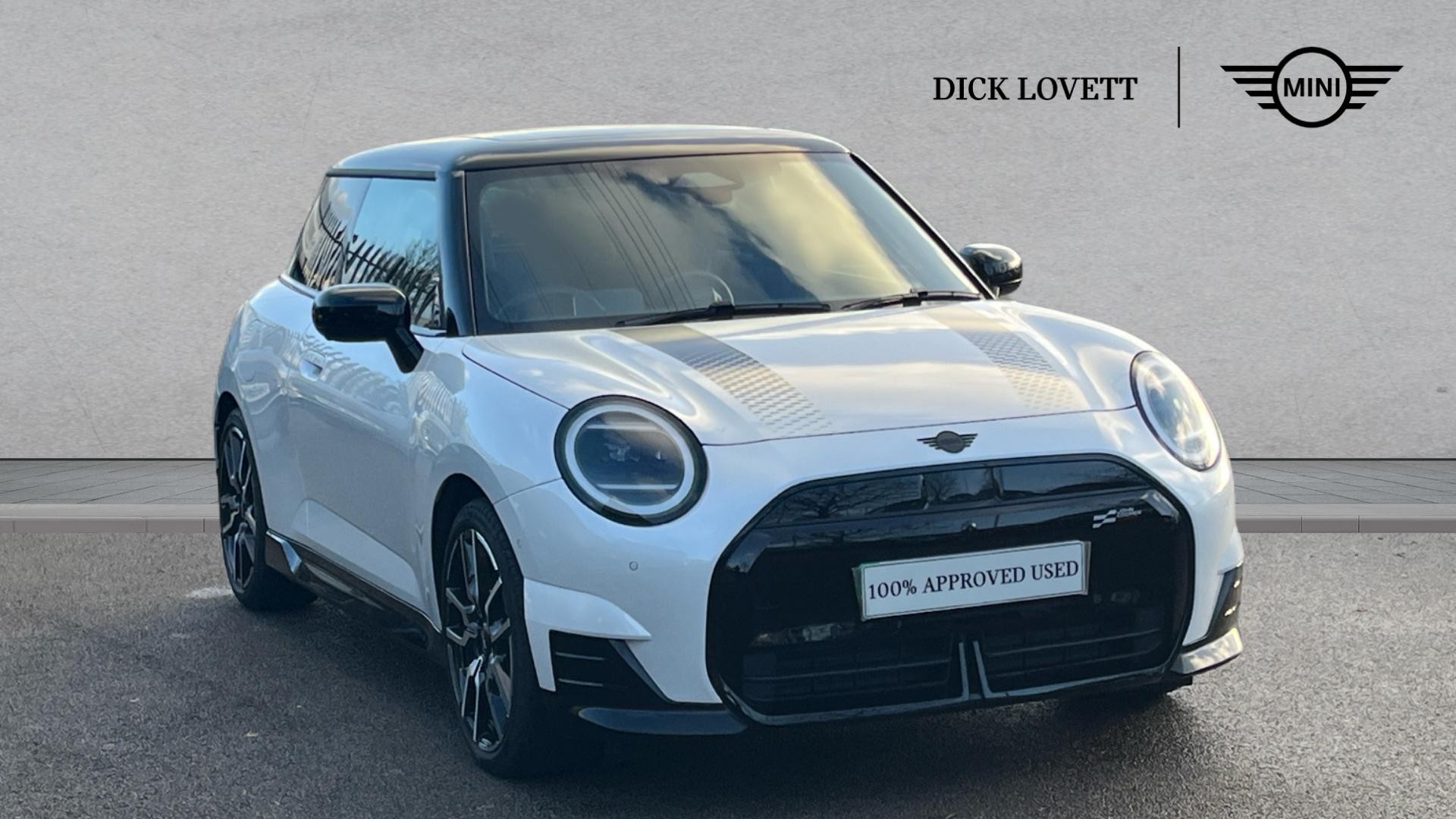 Main listing image - MINI Electric