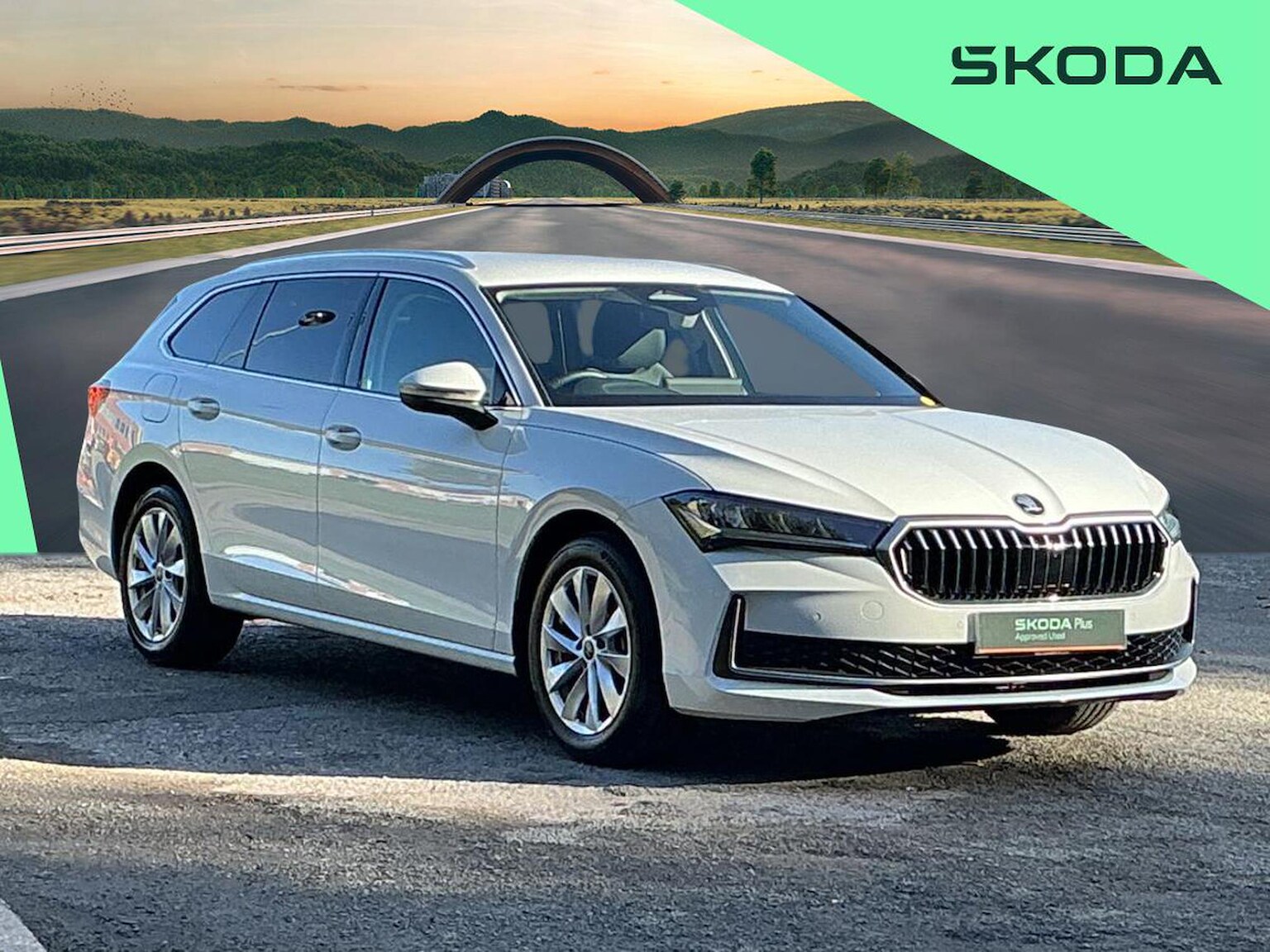 Main listing image - Skoda Superb