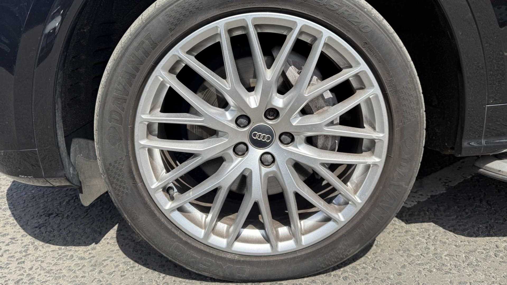 Main listing image - Audi Q5
